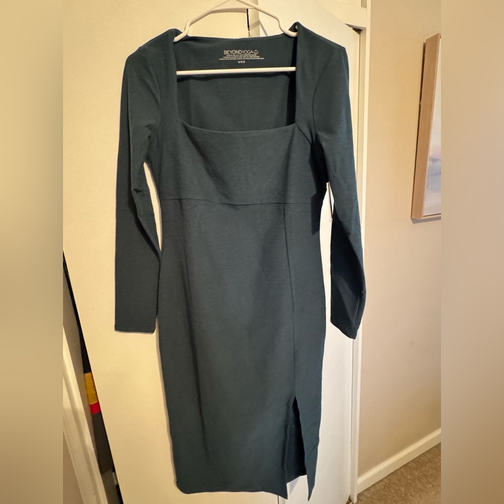 Elegant Evergreen Long Sleeve Dress
